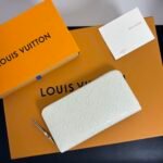 Louis Vuitton Zippy Wallet White 19Cm - Image 2