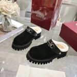 Gucci Horsebit Shearling Mules In Black Suede - Image 4
