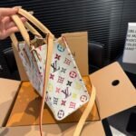 Louis Vuitton OnTheGo PM Monogram Multicolor White 25Cm M27580 - Image 3