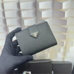 Gift Set: Prada Medium Handbag Black And Saffiano Vertical Short Wallet - Image 8