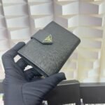 Gift Set: Prada Medium Handbag Black And Saffiano Vertical Short Wallet - Image 9