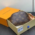 Louis Vuitton Cosmetic Purse Monogram Brown 13Cm M25653 - Image 4
