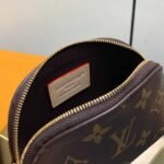 Louis Vuitton Cosmetic Purse Monogram Brown 13Cm M25653 - Image 3