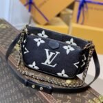 Louis Vuitton Multi Pochette Accessoires Black 25Cm M45777 - Image 2