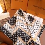 Louis Vuitton Monogram Confidential Black 90Cm M78667 - Image 2