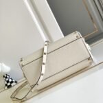 Valentino Caravani Bolsas Rockstud Granato White 24Cm - Image 4