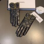 Chanel Gloves In Black - Image 4