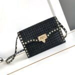 Valentino Garavani Rockstud Small Raffia Shoulder Bag Black 22Cm - Image 2