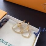 Louis Vuitton Heart Earrings White M02308 - Image 5