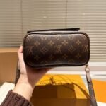 Louis Vuitton Neverfull Bandoulière Inside Out BB Dark Fango 20Cm M12109 - Image 8