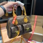 Louis Vuitton Manhattan PM Bag Monogram Canvas Brown 29Cm - Image 2