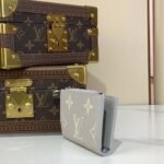 Iconic Set: Speedy Soft 30 And Lisa Wallet Bicolor Monogram - Image 10