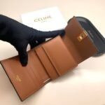 Celine Small Trifold Wallet 16 In Satinated Tan 11Cm 10F523Cq7 04Lu - Image 4