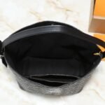 Louis Vuitton All In GM Black 30Cm M13044 - Image 9