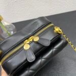 Chanel Heart Clutch With Chain Black 13Cm Ap2784 B08163 94305 - Image 5
