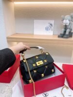 Valentino Garavani Roman Stud Chain Link Shoulder Bag In Black 1W2B0I82Bsf - Image 8