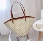 Celine Women Medium Couffin Bag In Triomphe Canvas Celine Print White 57Cm 196262Cyx 01Bc - Image 4
