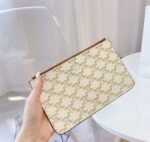 Celine Women Medium Couffin Bag In Triomphe Canvas Celine Print White 57Cm 196262Cyx 01Bc - Image 7