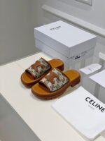 Clea Triomphe Slide In Triomphe Stamped Canvas Calfskin 348512275C19Be - Image 3