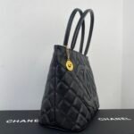 Chanel Medallion Tote Bag Black 30Cm - Image 3