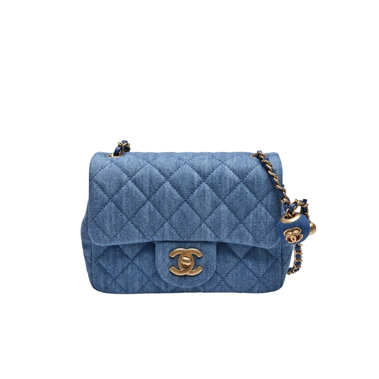 xr:d:DAF4OnkYemU:1159,j:6944970068655421463,t:24022203 Chanel Mini Denim Rectangular Crush Ghw 17Cm - Image 1
