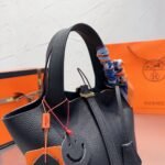 Hermes Picotin Lock 18 Bag Black With Gold 18Cm H056289Cc3Y - Image 3