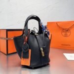 Hermes Picotin Lock 18 Bag Black With Gold 18Cm H056289Cc3Y - Image 2