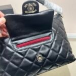 Chanel Maxi Size Hobo Bag Black And Gold Tone Metal Black 27Cm As4339 B13833 94305 - Image 4