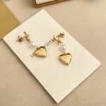 Louis Vuitton Lv Heart Earrings Gold M01011 - Image 5