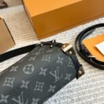 Louis Vuitton Side Trunk MM East West Monogram Eclipse 28Cm M26226 - Image 5