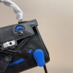 Hermes Kelly Doll Horseshoe Quelle Idole Black Bleu 17Cm - Image 4