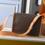 Louis Vuitton Satchel Messenger Monogram Brown 35Cm M14723 - Image 4