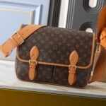 Louis Vuitton Satchel Messenger Monogram Brown 35Cm M14723 - Image 2