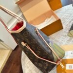 Louis Vuitton X Yayoi Kusama Neverfull MM Monogram Pumpkin Dots Red 31Cm M46468 - Image 4