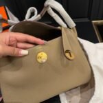 Hermes Lindy 26 Trench Beige 25Cm - Image 9