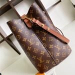 Iconic Set: Louis Vuitton Néonoé Mm And Monogram Zippy Long Wallet - Image 3