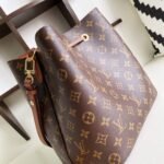 Iconic Set: Louis Vuitton Néonoé Mm And Monogram Zippy Long Wallet - Image 4
