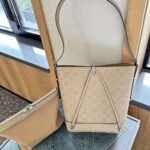 Louis Vuitton Flore Perforated Mahina Beige 22Cm - Image 3