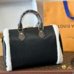 Louis Vuitton Speedy Bandouliere 30 Monogram Teddy Black 30Cm M56966 - Image 6
