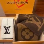Louis Vuitton Sweet Dreams Scarf Brown M77379 - Image 6