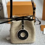 Louis Vuitton Noé Purse Black 18Cm - Image 2