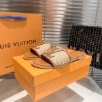 Summer Set: Louis Vuitton Saint Jacques Brown 45Cm And Lock It Flat Raffia Mules Brown - Image 11