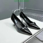 Prada Cleavage Nero Leather Pumps Black - Image 4