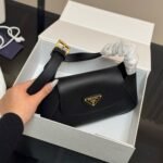 Prada Triangle Logo Shoulder Bag Black 24Cm - Image 6