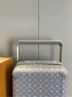 Louis Vuitton Horizon 55 Suitcase Mahina Perforated Calfskin Leather Gray 55Cm M10282 - Image 8
