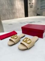 Valentino Garavani Vlogo Signature Slide Sandal Beige - Image 8