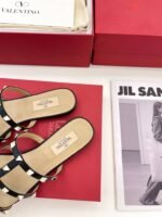 Valentino Garavani Rockstud Flat Slide Sandal Black 5W2S0C49Vod 0No - Image 7
