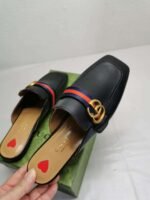 Gucci Women’S Princetown Slipper Double G Black Leather 423694 Dkhc0 1061 - Image 2