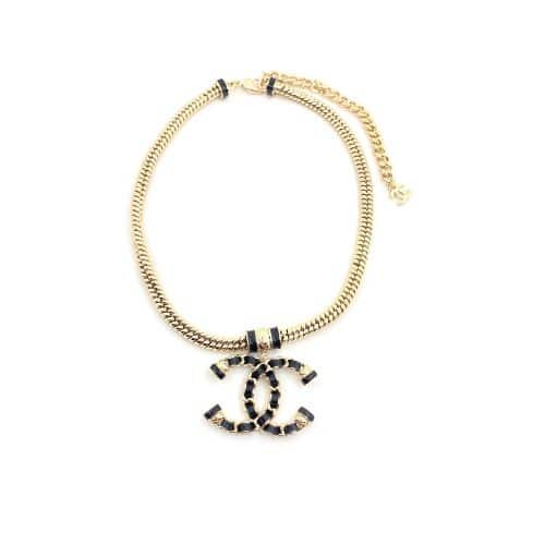 xr:d:DAFQk2--EvM:1971,j:43340808746,t:22120807 Chanel Women’S And Gold Metal Cc Necklace - Image 1