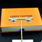 Louis Vuitton Vivienne Earrings White And Yellow Gold Q16742 - Image 7